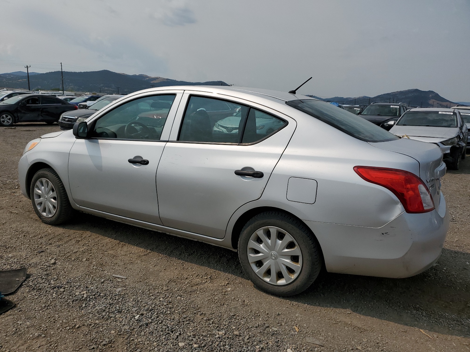 2014 Nissan Versa S vin: 3N1CN7AP2EL838143