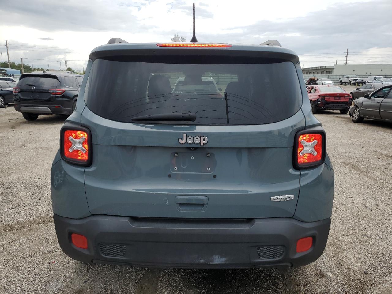 2018 Jeep Renegade Latitude VIN: ZACCJABB4JPJ32945 Lot: 67746254