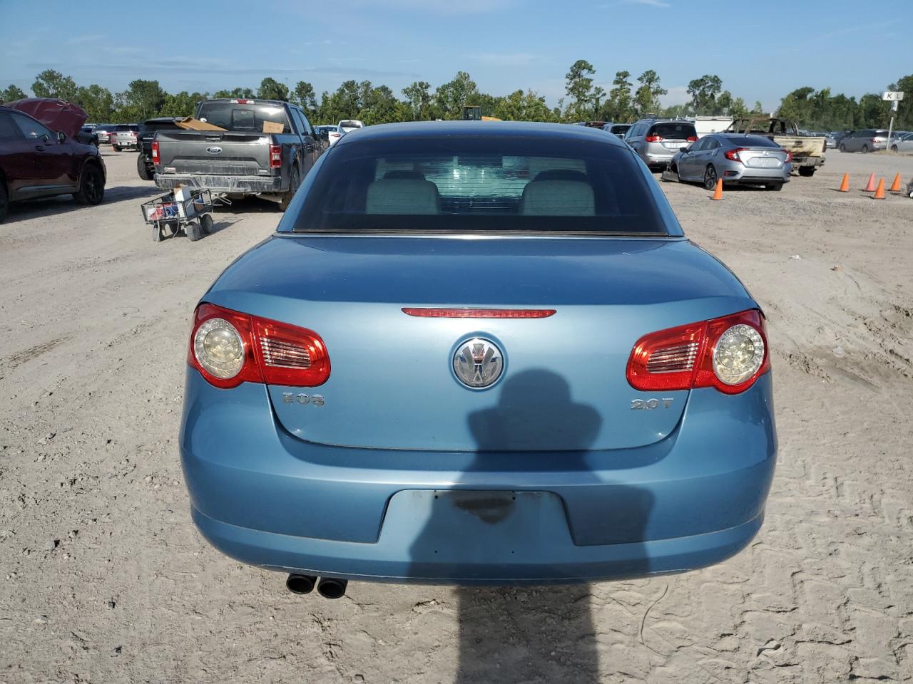 2007 Volkswagen Eos 2.0T Luxury VIN: WVWFA71F87V011716 Lot: 68946314