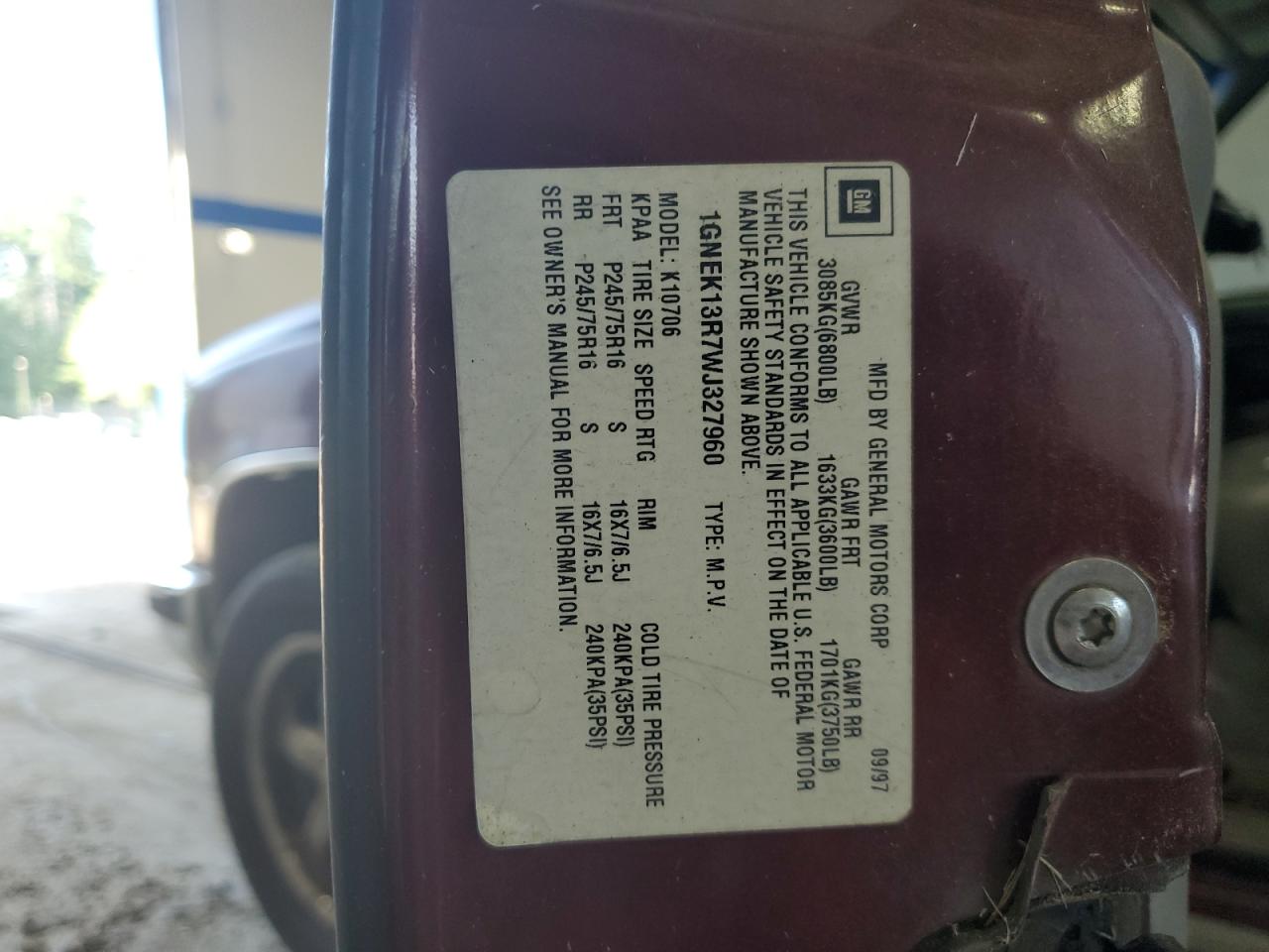 1998 Chevrolet Tahoe K1500 VIN: 1GNEK13R7WJ327960 Lot: 66001154