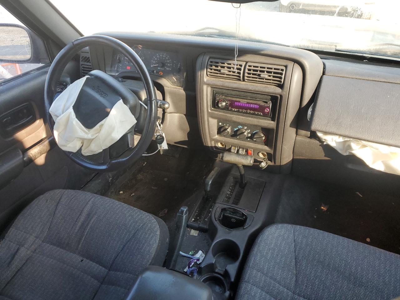 2001 Jeep Cherokee Sport VIN: 1J4FF48S81L630526 Lot: 65993594