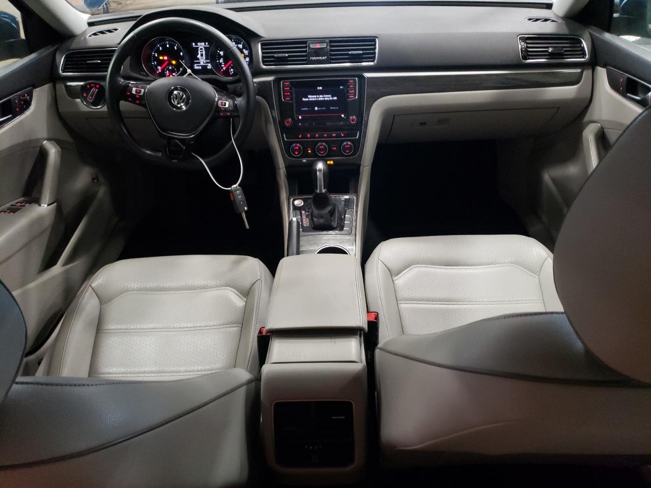 2018 Volkswagen Passat Se VIN: 1VWBA7A32JC005978 Lot: 66172554