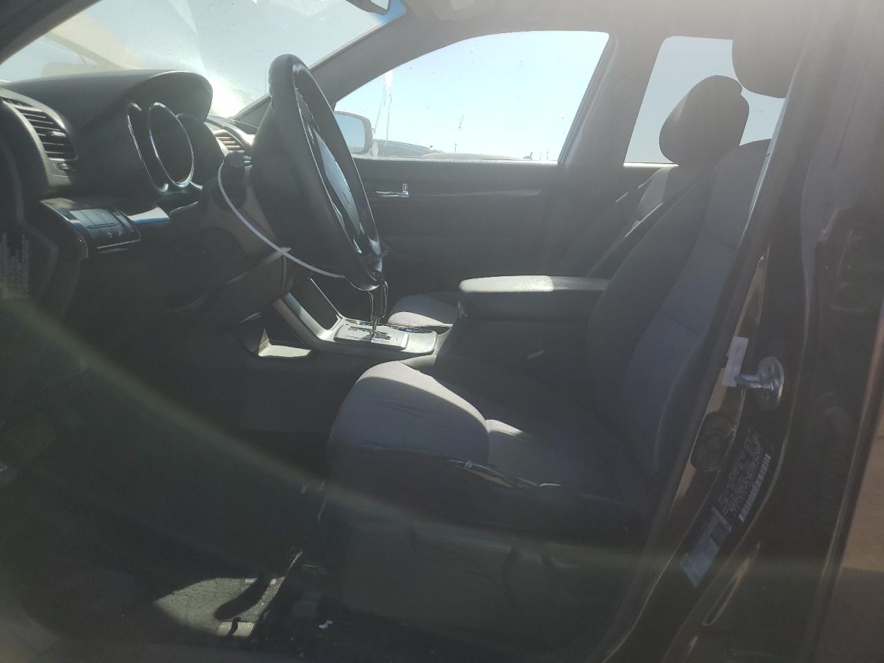 2012 Kia Sorento Base VIN: 5XYKT3A68CG305300 Lot: 67209084