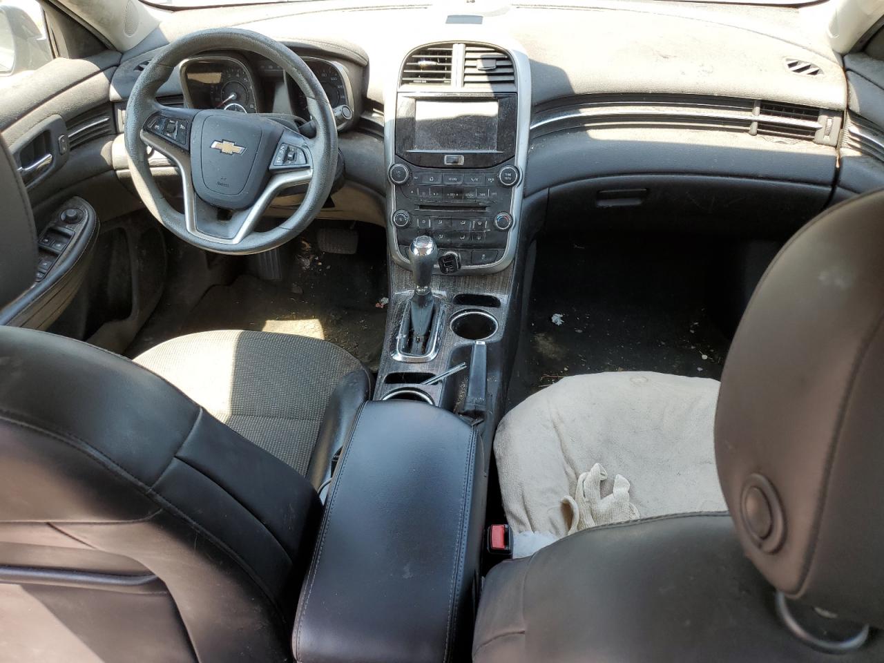 2016 Chevrolet Malibu - Image 8