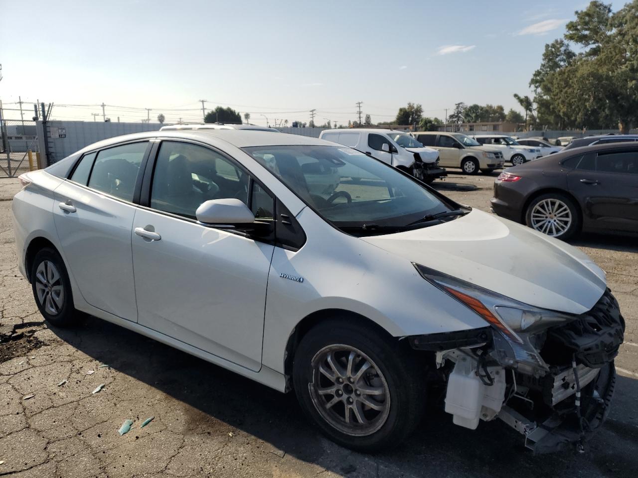 JTDKBRFU5H3043728 2017 Toyota Prius