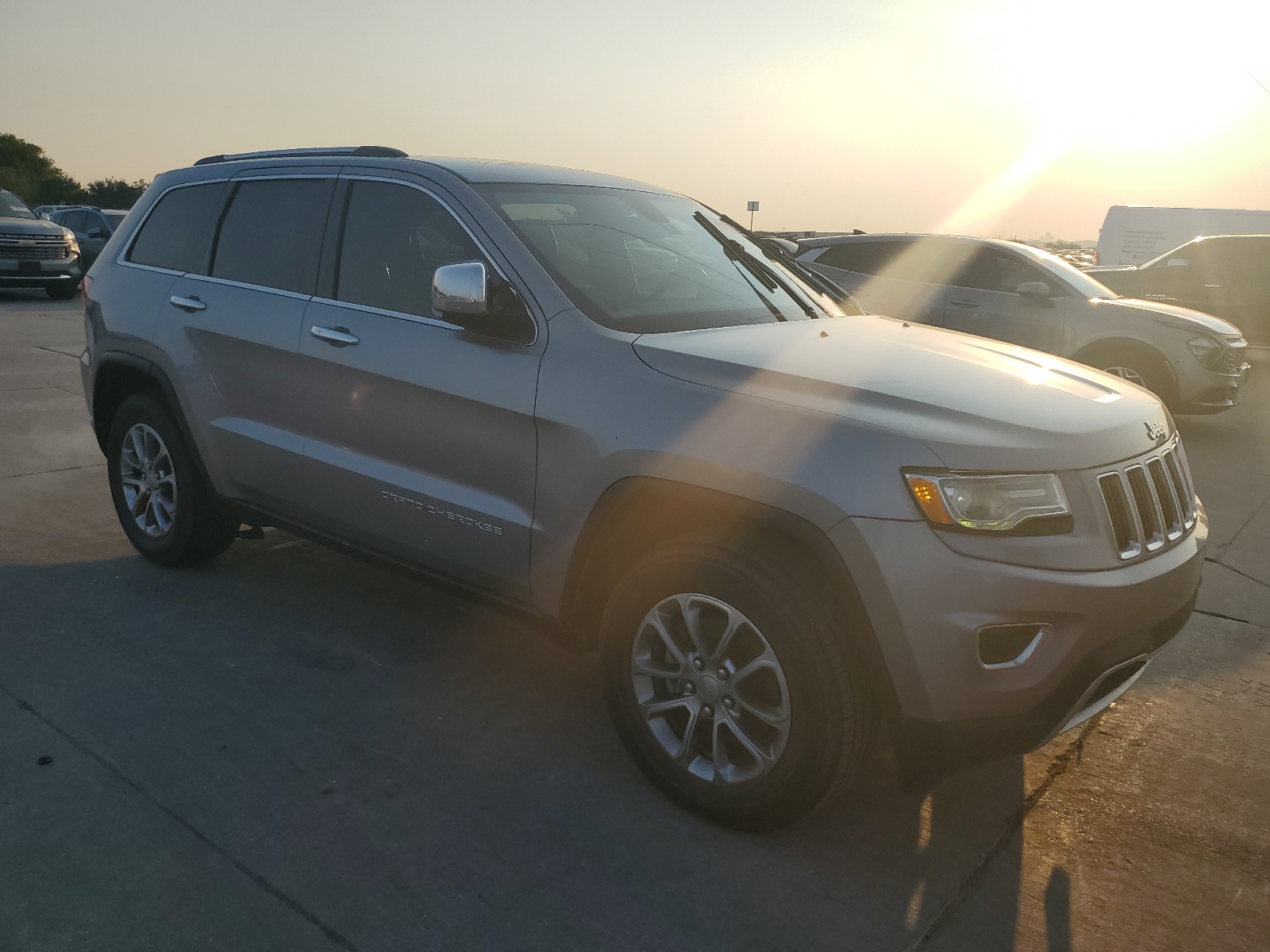 2015 Jeep Grand Cherokee Limited vin: 1C4RJEBG1FC739834