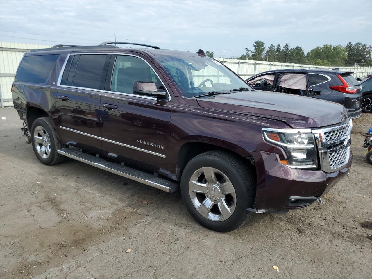 2017 Chevrolet Suburban - Image 4