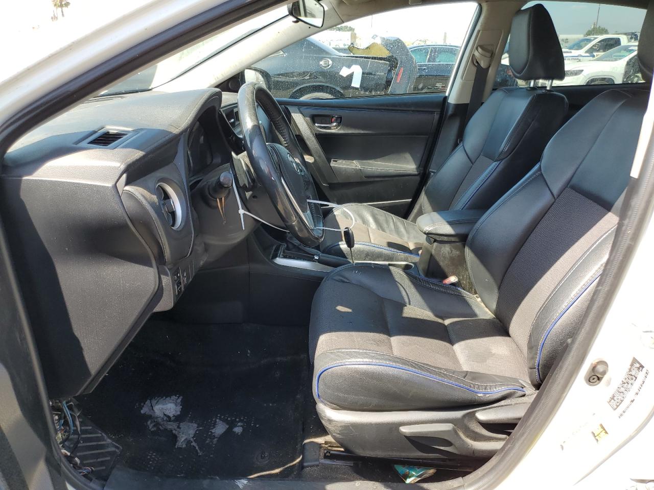 2017 Toyota Corolla L VIN: 5YFBURHE1HP691784 Lot: 69831454