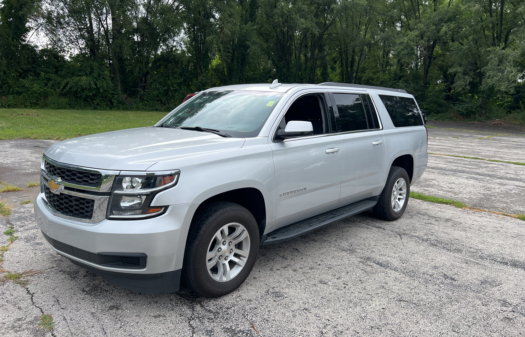 2018 Chevrolet Suburban K1500 Ls vin: 1GNSKGKC2JR392180