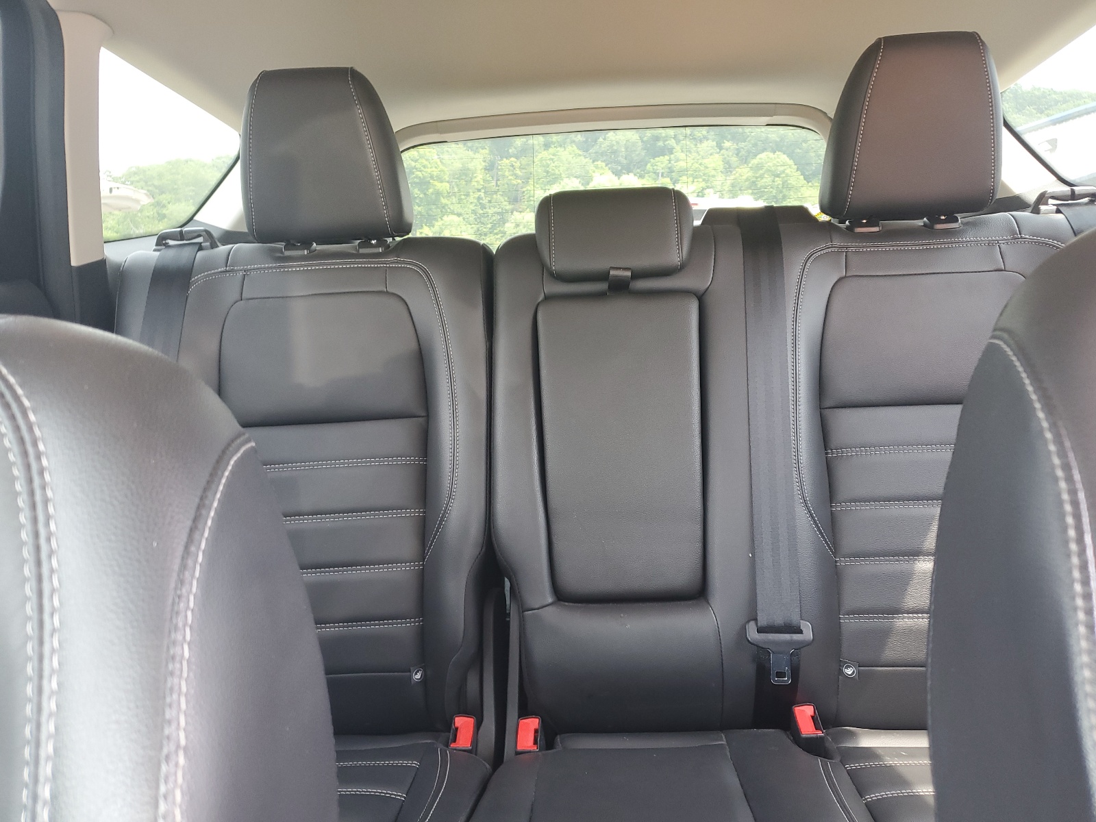 1FMCU9J9XKUB51342 2019 Ford Escape Titanium