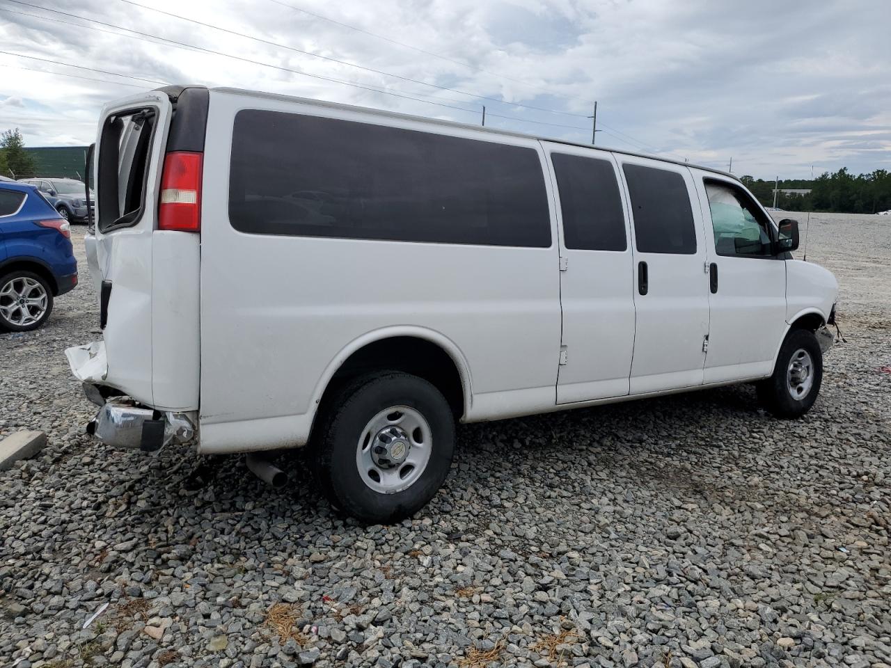 2012 Chevrolet Express - Image 3