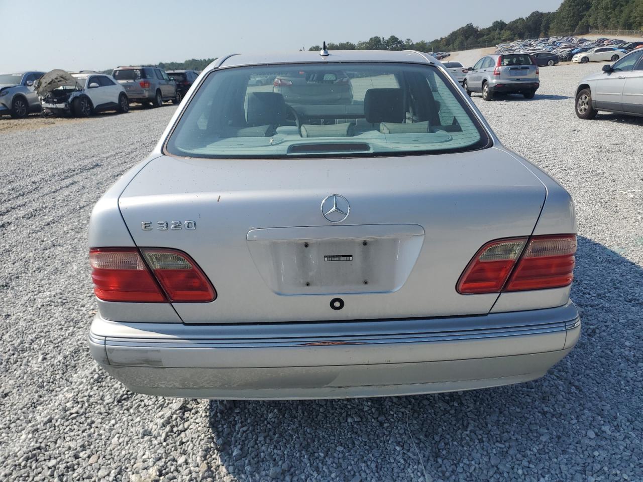 2001 Mercedes-Benz E 320 VIN: WDBJF65J11B272438 Lot: 69214744