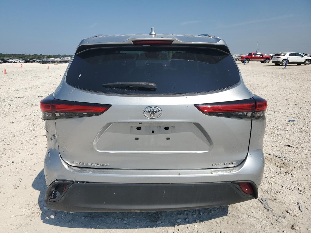 5TDGZRBHXNS226109 2022 Toyota Highlander Xle