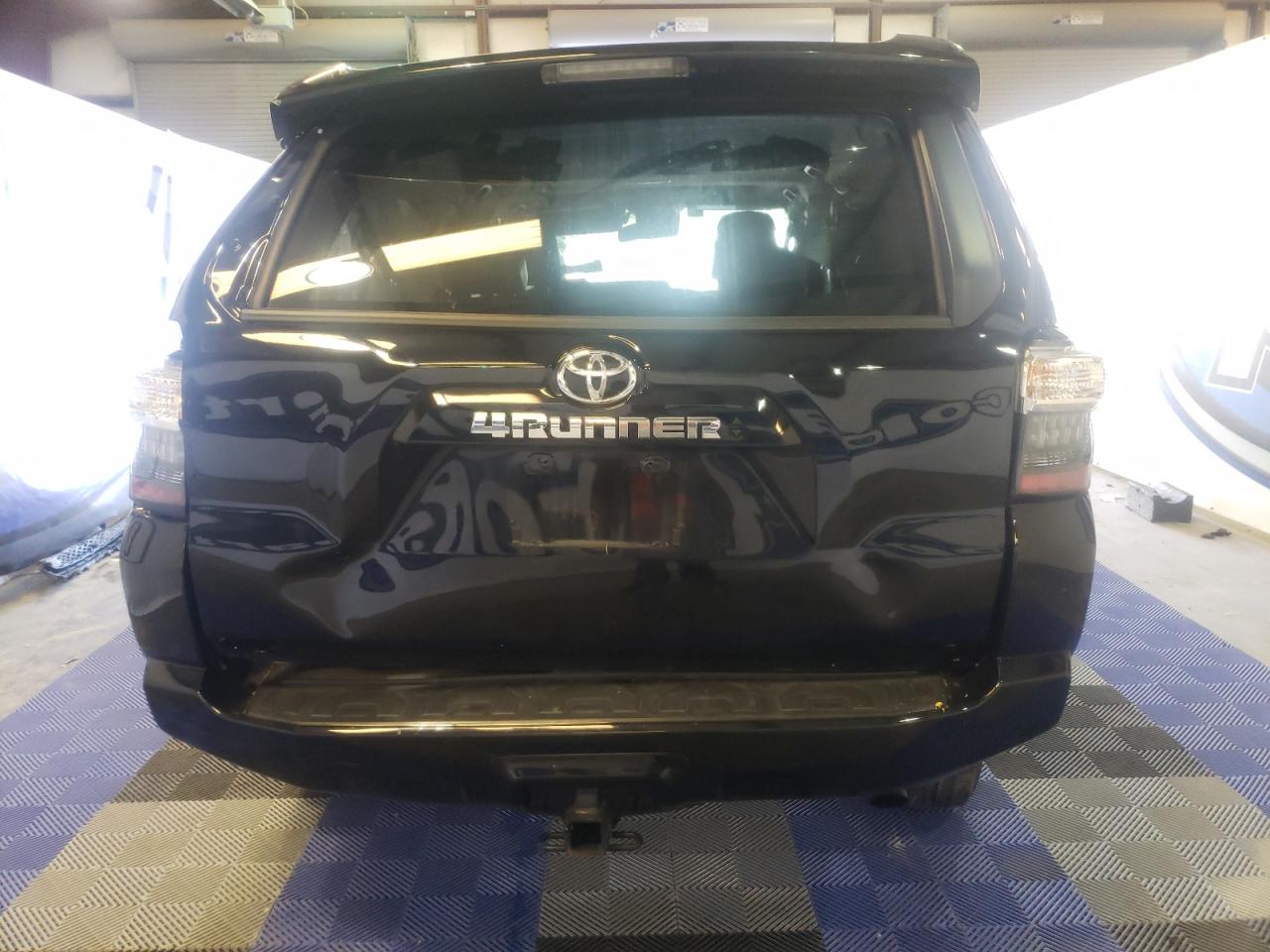 2022 Toyota 4Runner Sr5/Sr5 Premium VIN: JTENU5JR8N6085593 Lot: 68043294