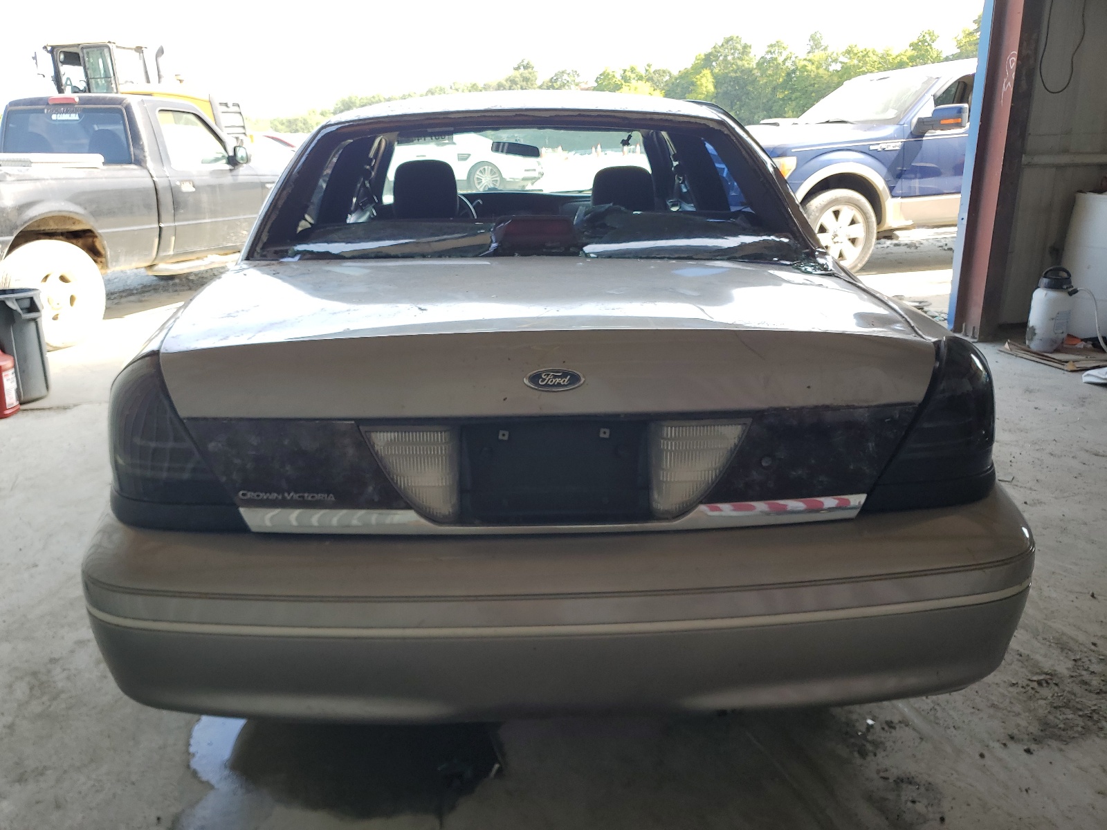 2FAHP71W83X220685 2003 Ford Crown Victoria Police Interceptor