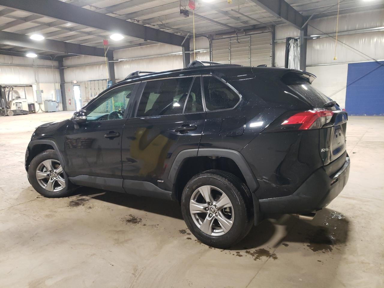 2022 Toyota RAV 4 - Image 2
