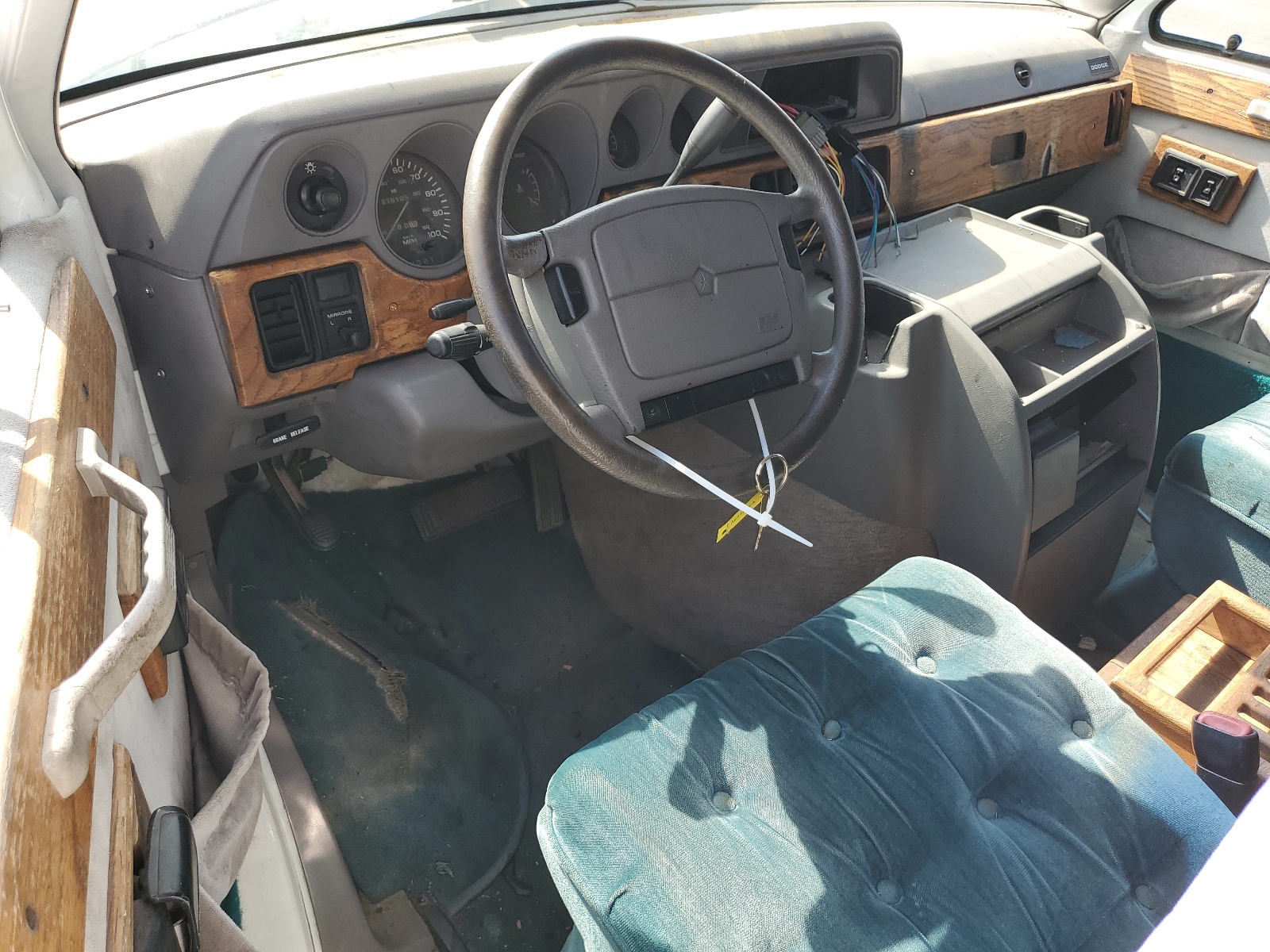 2B6HB21X0SK530088 1995 Dodge Ram Van B2500