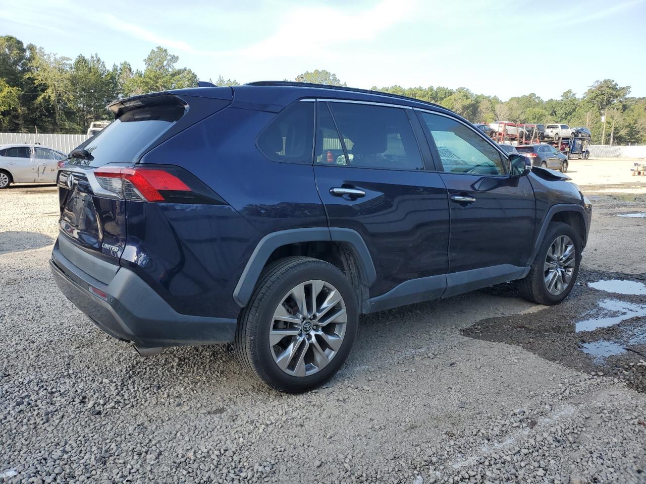 2019 Toyota RAV 4 - Image 3