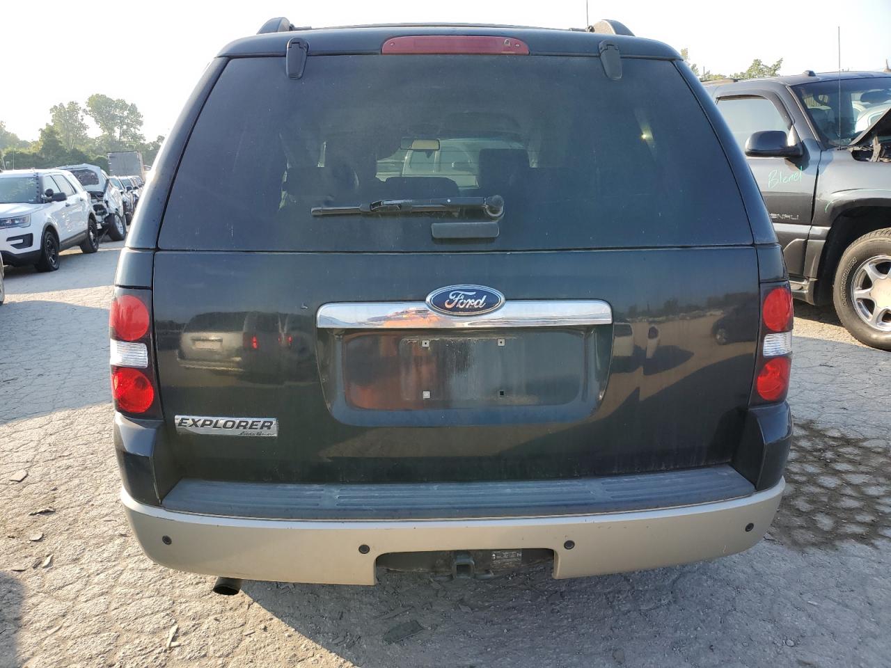 1FMEU74E98UB19237 2008 Ford Explorer Eddie Bauer