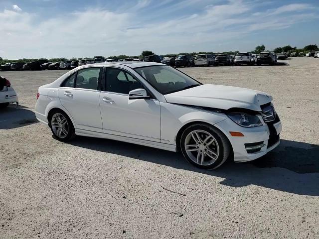 2013 Mercedes-Benz C 250 VIN: WDDGF4HB5DG137769 Lot: 67578104