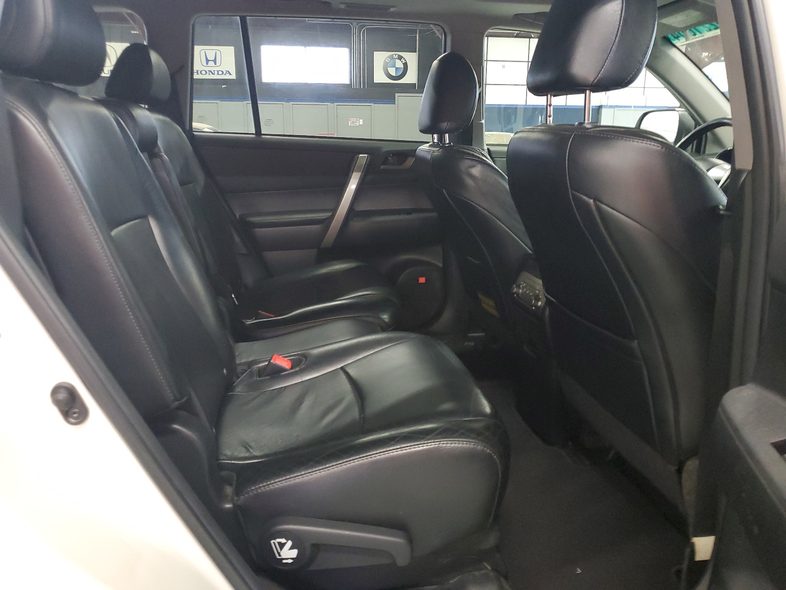 5TDBK3EH4CS094856 2012 Toyota Highlander Base