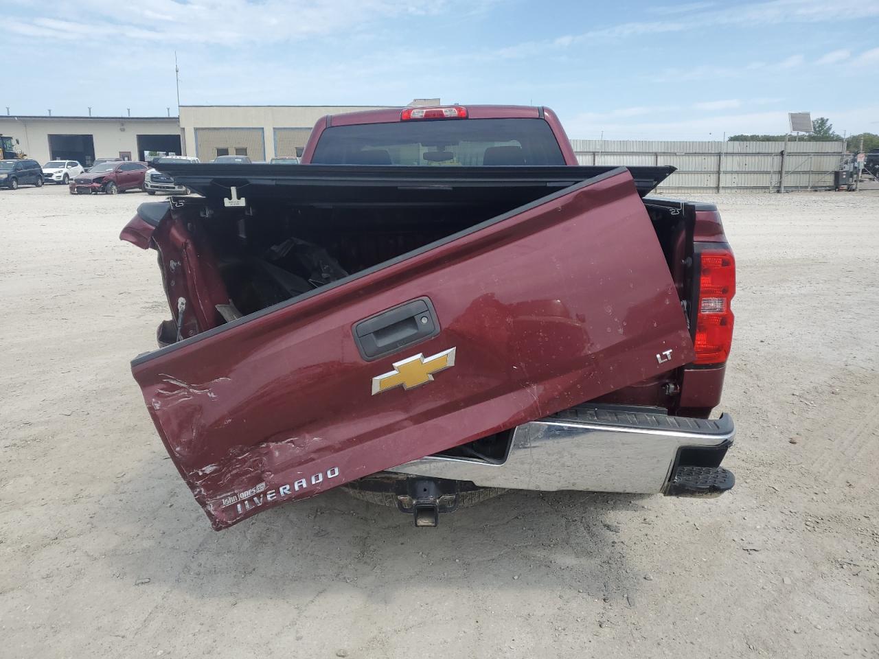 1GCVKREC2FZ172963 2015 Chevrolet Silverado K1500 Lt