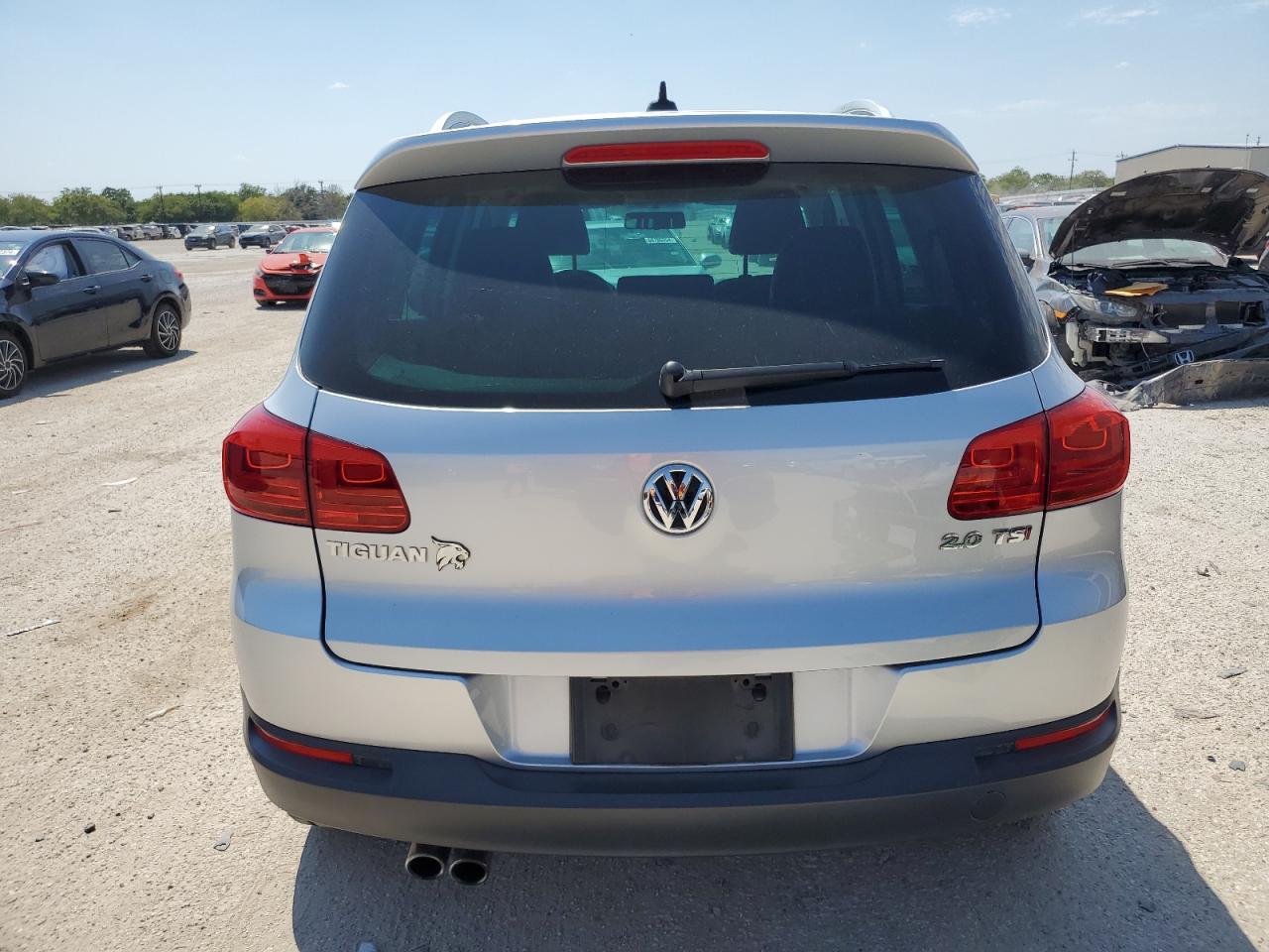 WVGAV7AXXFW600164 2015 Volkswagen Tiguan S