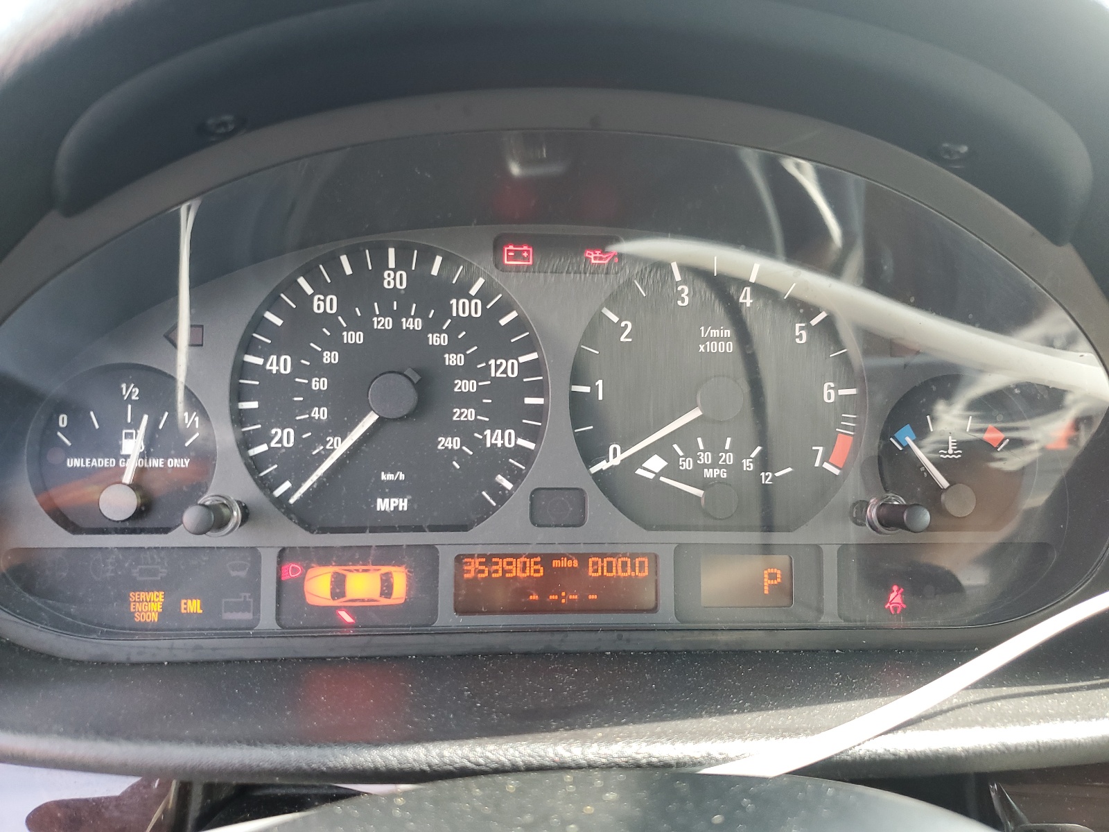 WBAEV33484KR30520 2004 BMW 325 I