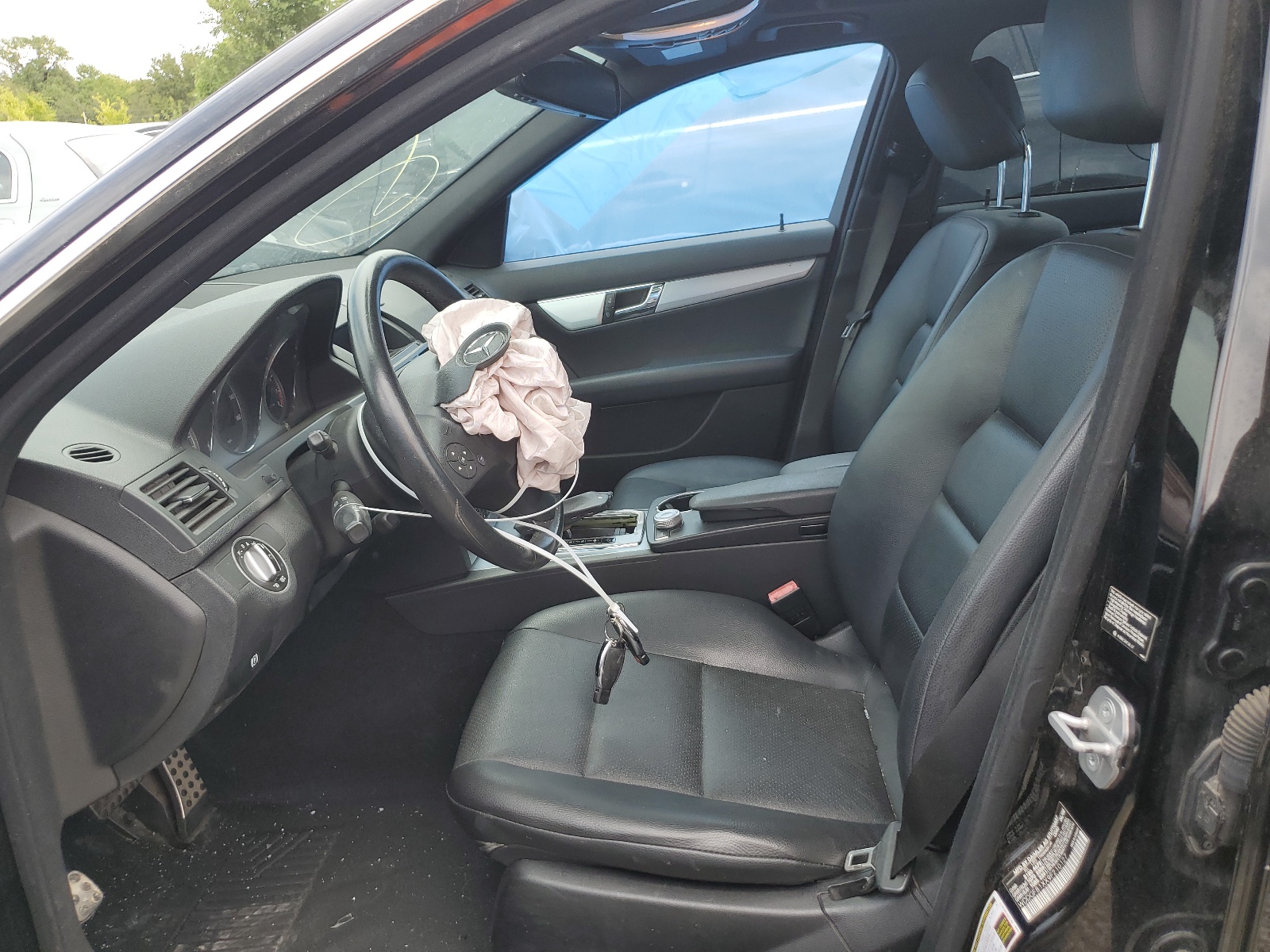 WDDGF81XX9F210127 2009 Mercedes-Benz C 300 4Matic