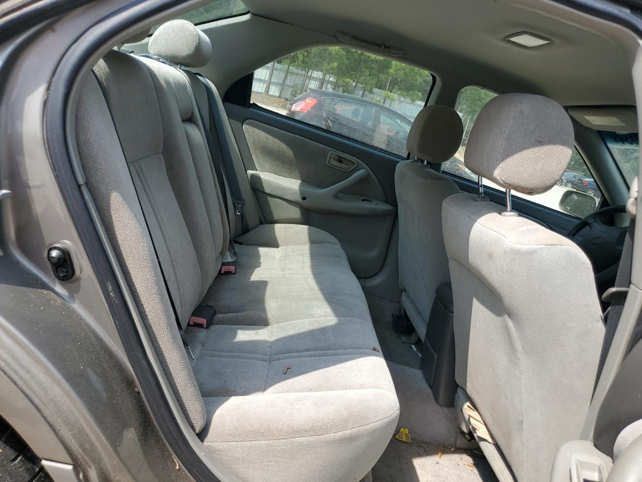 2000 Toyota Camry Ce VIN: 4T1BG22K3YU010410 Lot: 67969034