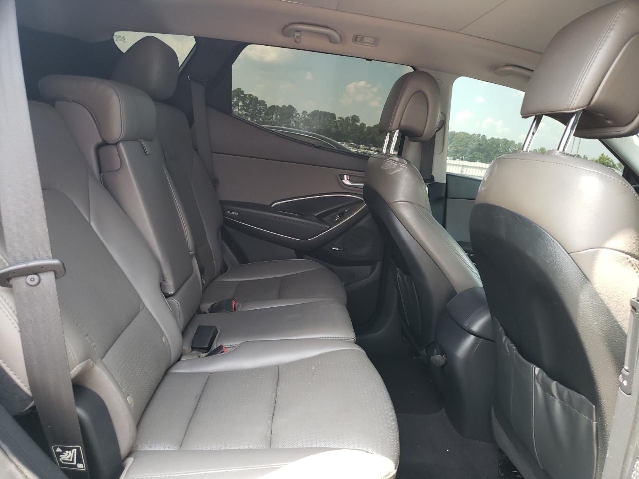 2013 Hyundai Santa Fe - Image 11