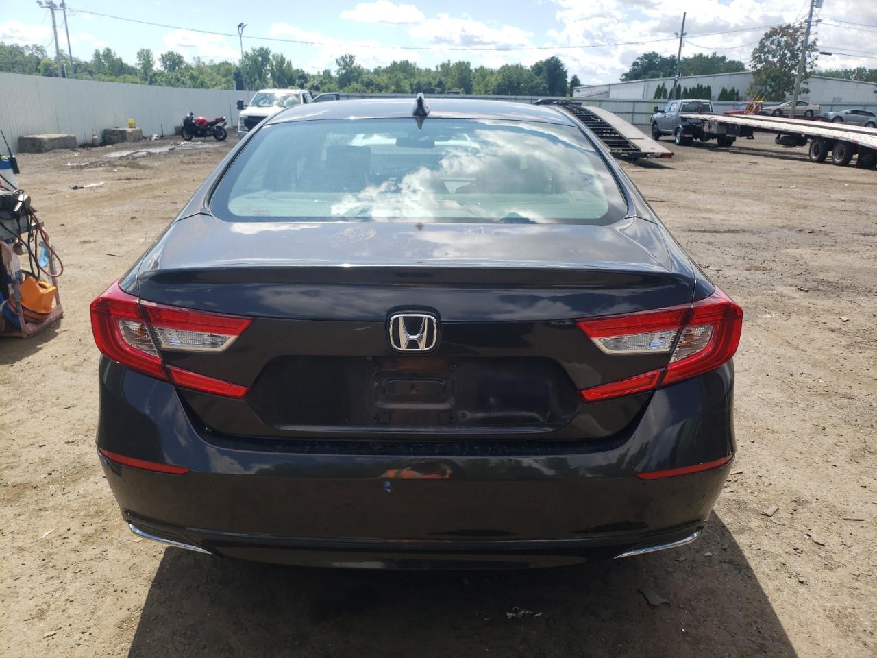 1HGCV1F18JA046791 2018 Honda Accord Lx