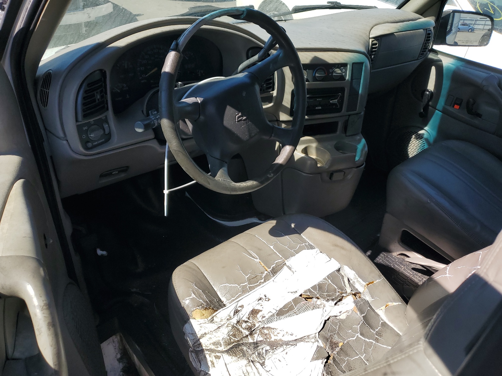 1GCDM19W41B121834 2001 Chevrolet Astro