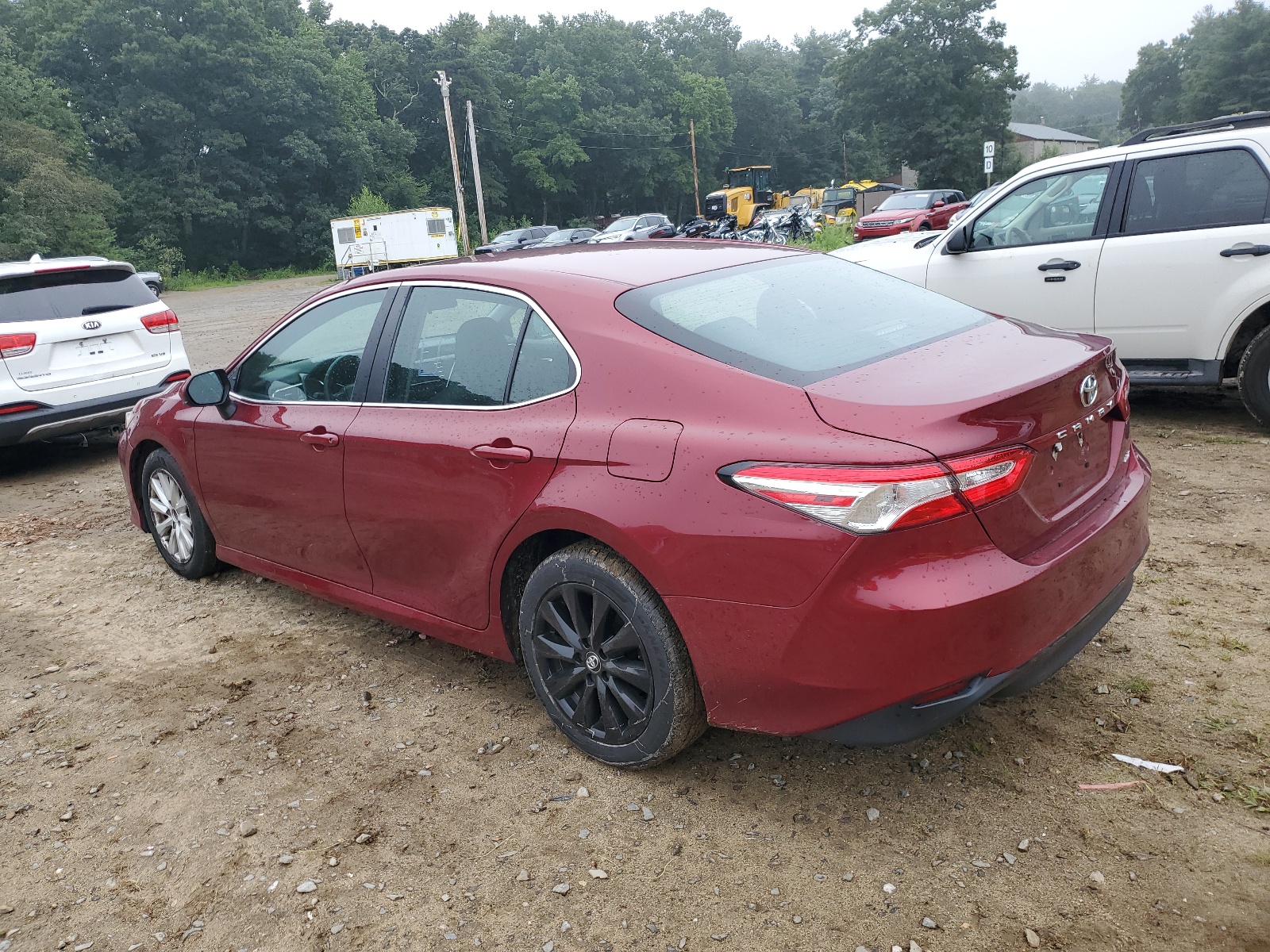 2018 Toyota Camry L vin: 4T1B11HK2JU654330