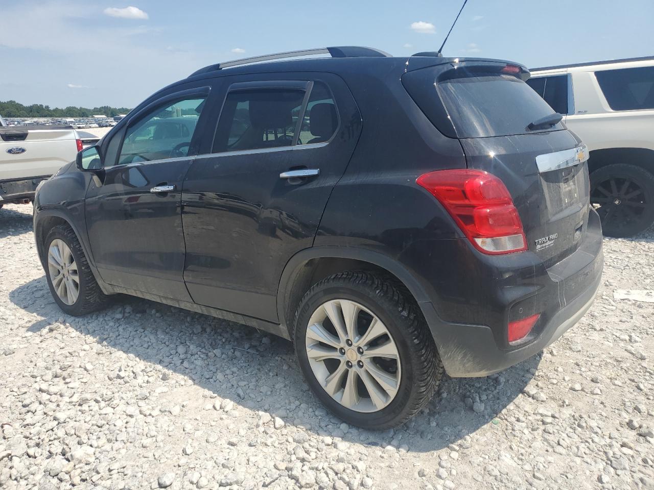2018 Chevrolet Trax - Image 2