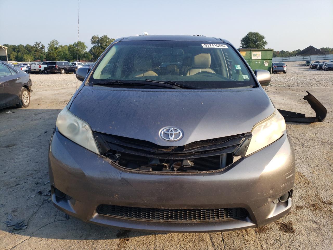 2011 Toyota Sienna - Image 5