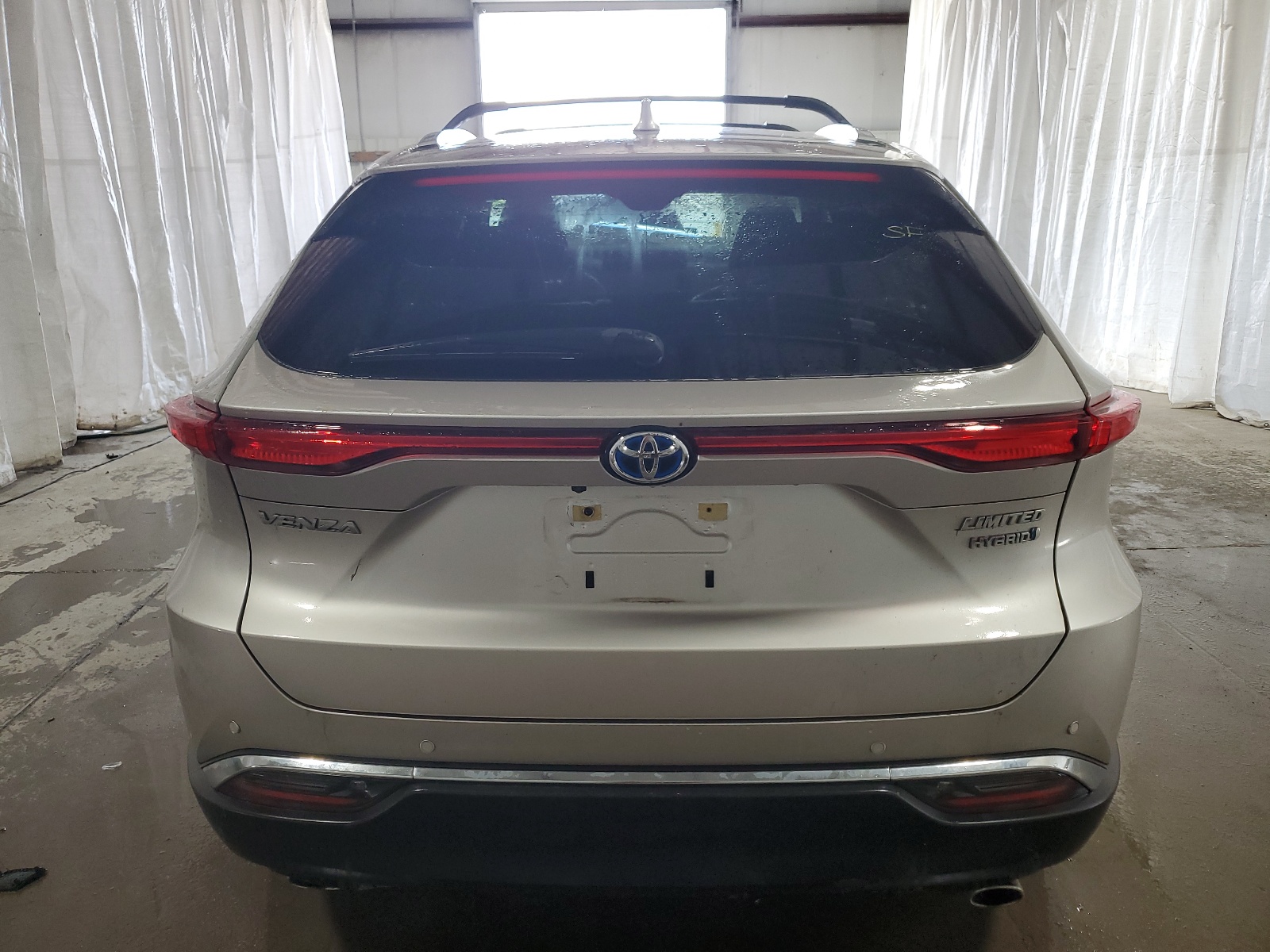 JTEAAAAH2NJ107110 2022 Toyota Venza Le