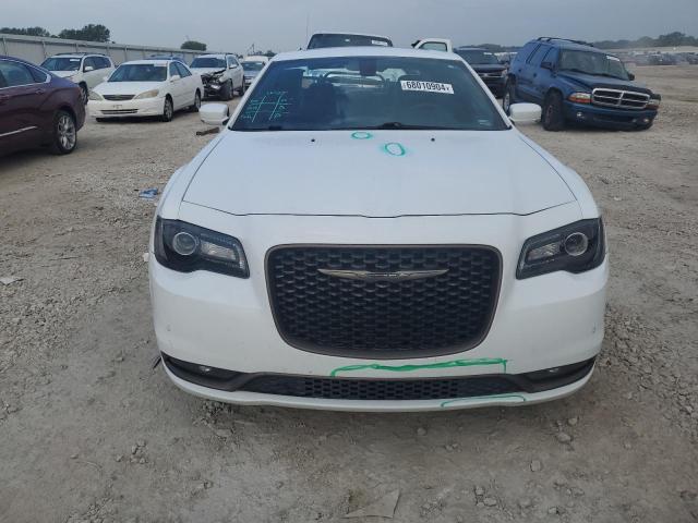 Sedans CHRYSLER 300 2016 White