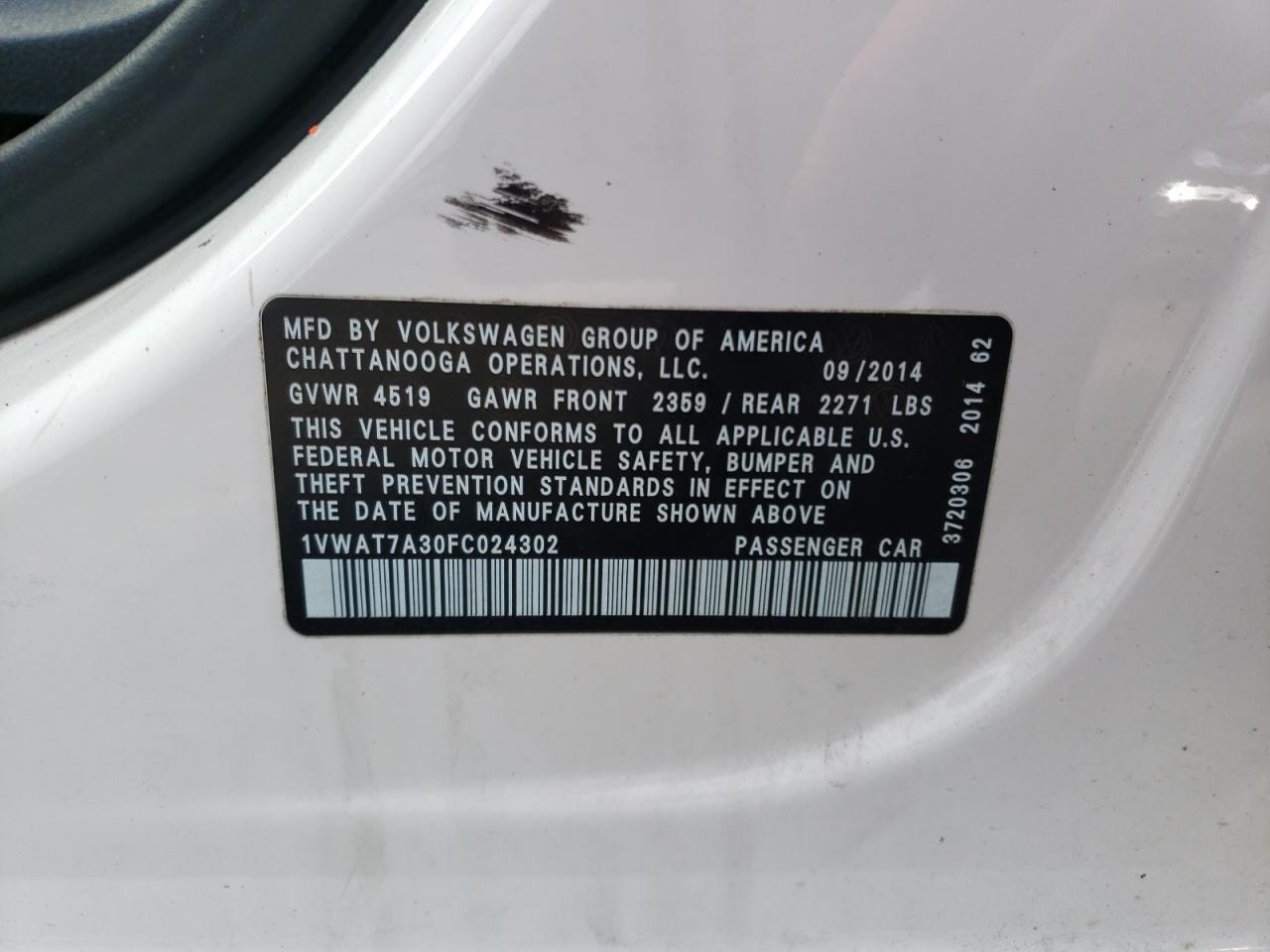 2015 Volkswagen Passat - Image 12