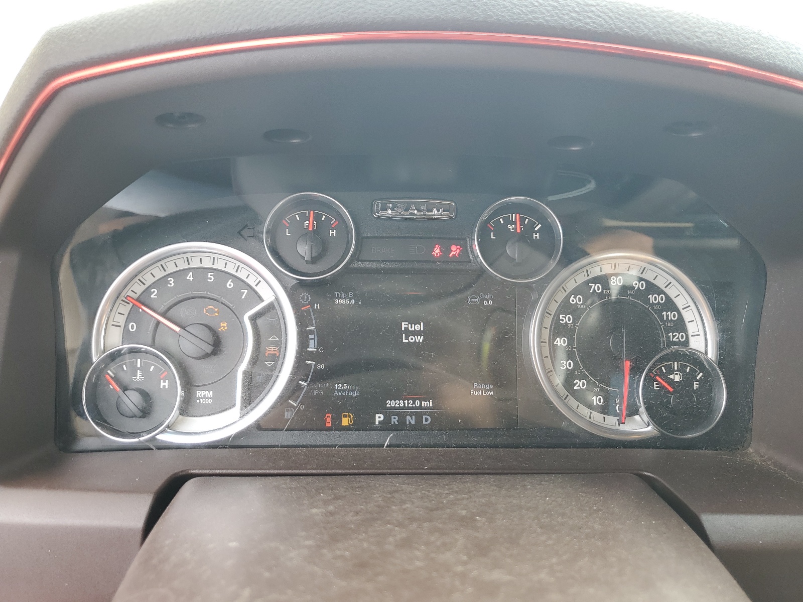 1C6RR7LG7ES303990 2014 Ram 1500 Slt