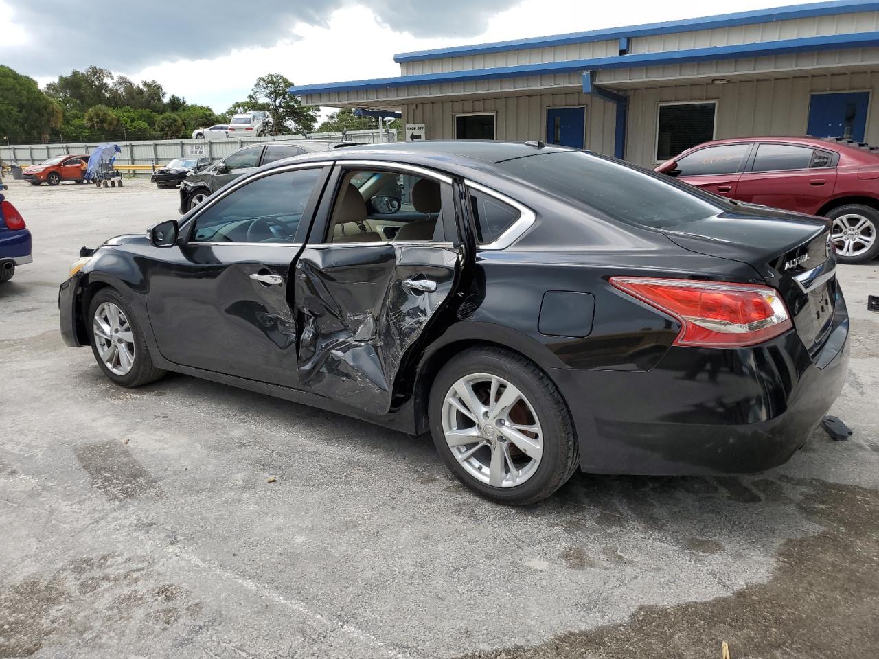 2013 Nissan Altima - Image 2