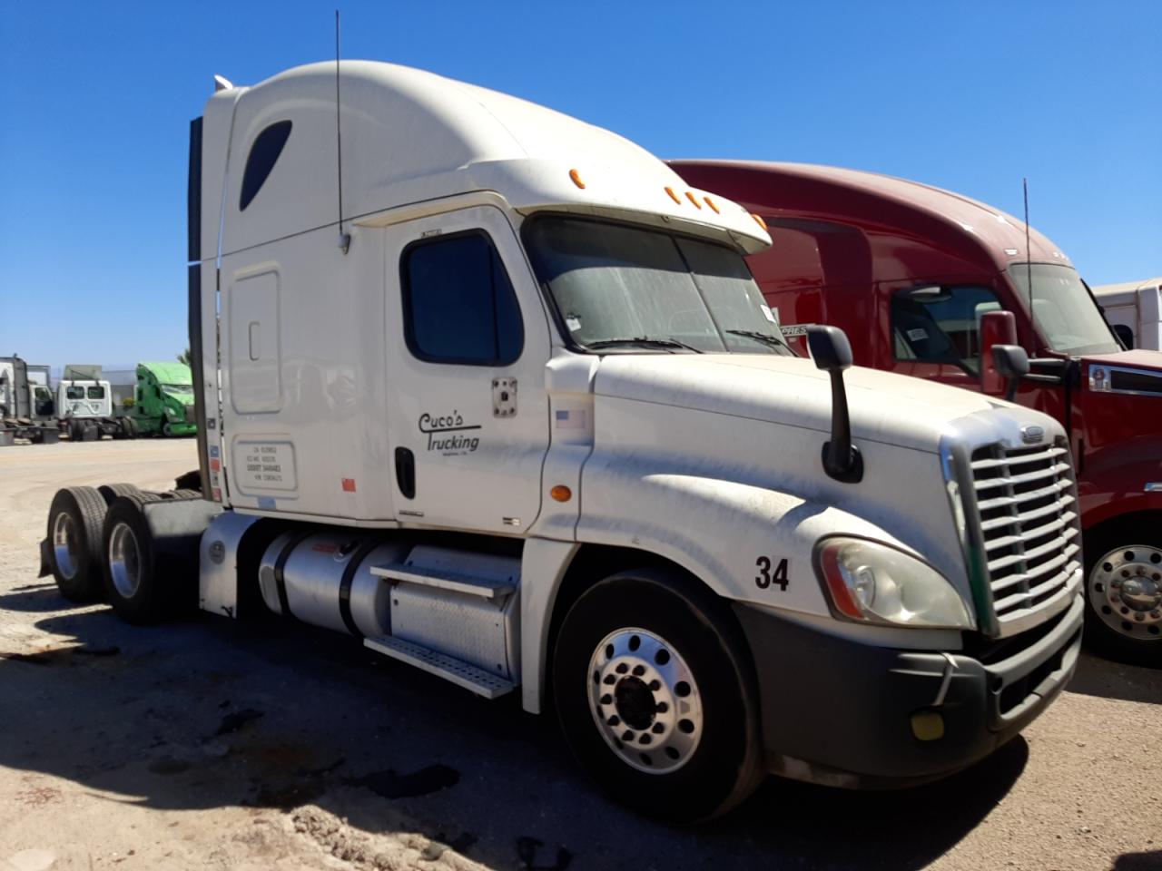 2012 Freightliner Cascadia 125 for Sale in Colton, CA - Side