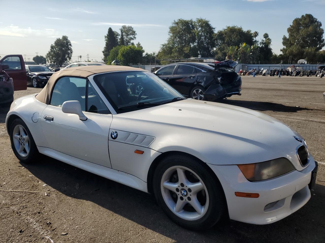 1998 BMW Z3 2.8 VIN: 4USCJ3327WLB63130 Lot: 66229954