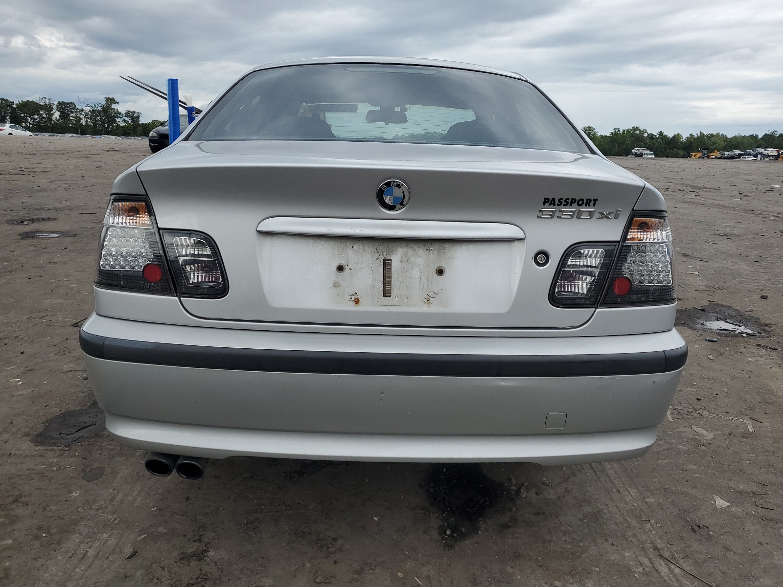 WBAEW53492PG19352 2002 BMW 330 Xi