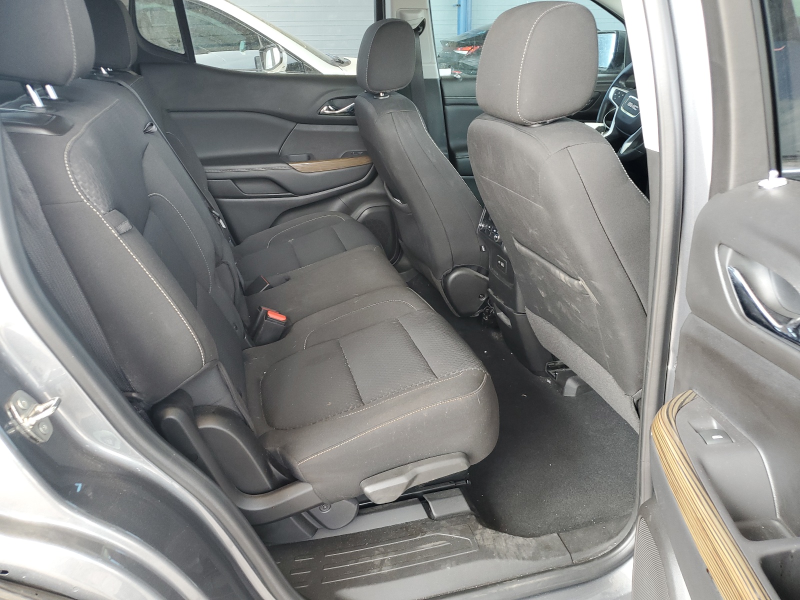 1GKKNKL4XNZ119024 2022 GMC Acadia Sle