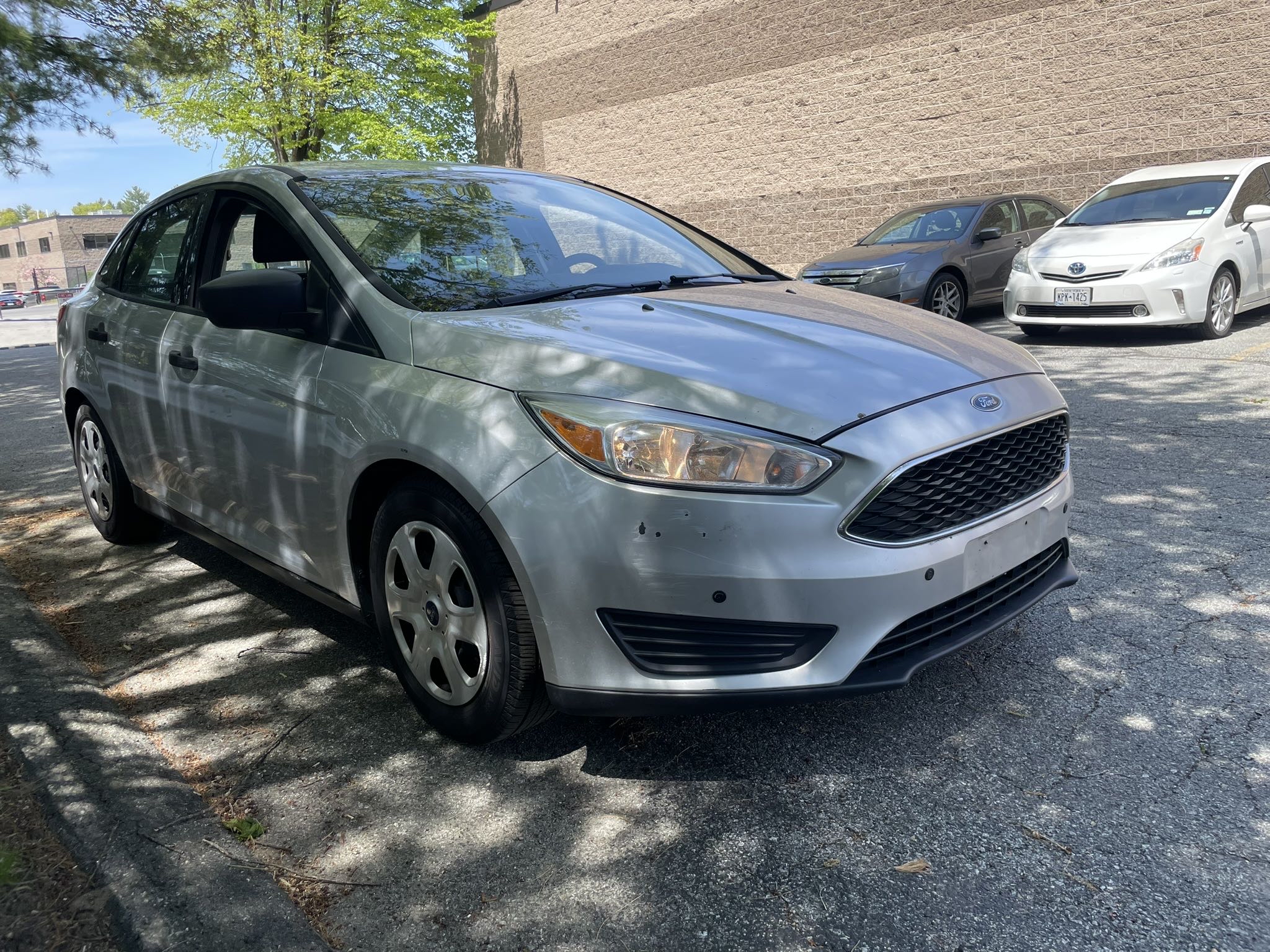 2016 Ford Focus S vin: 1FADP3E25GL298679