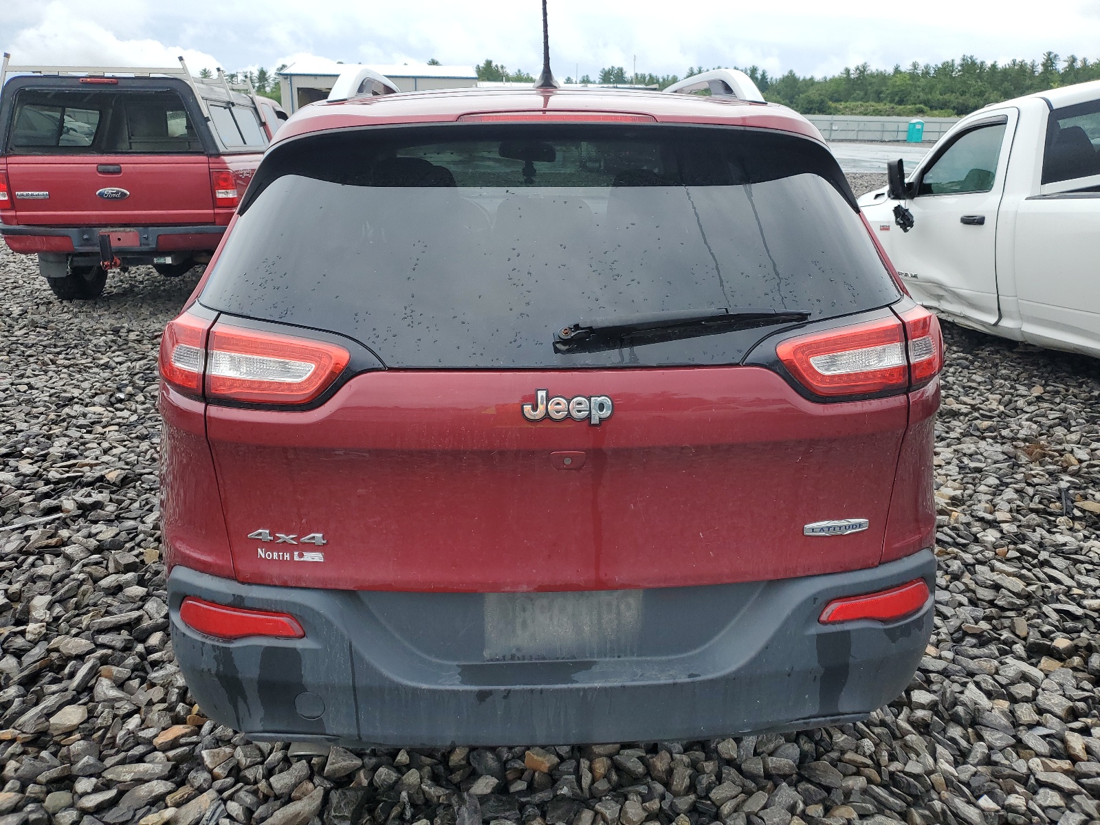 2015 Jeep Cherokee Latitude vin: 1C4PJMCB3FW697315