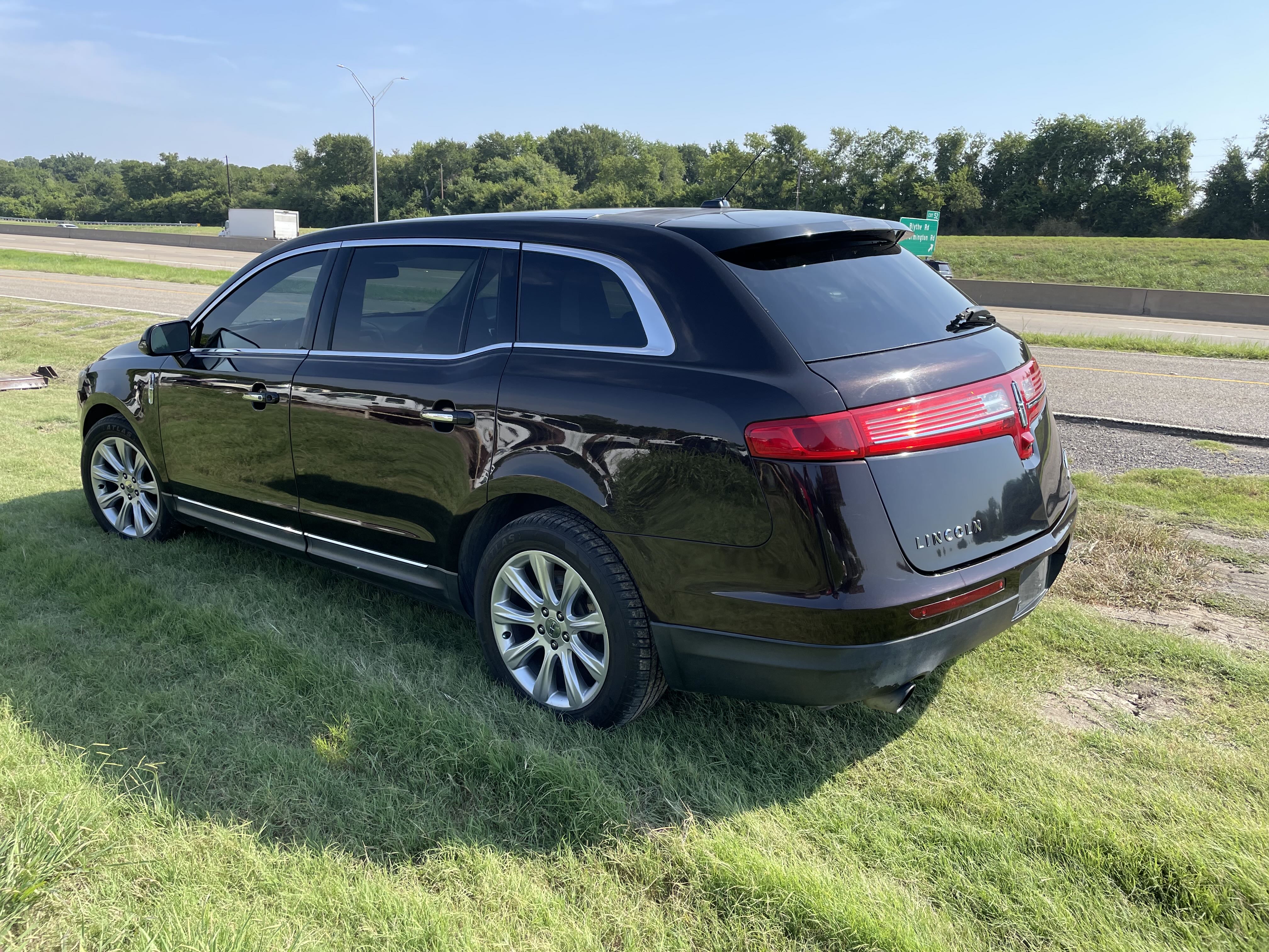 2014 Lincoln Mkt vin: 2LMHJ5AT1EBL52449