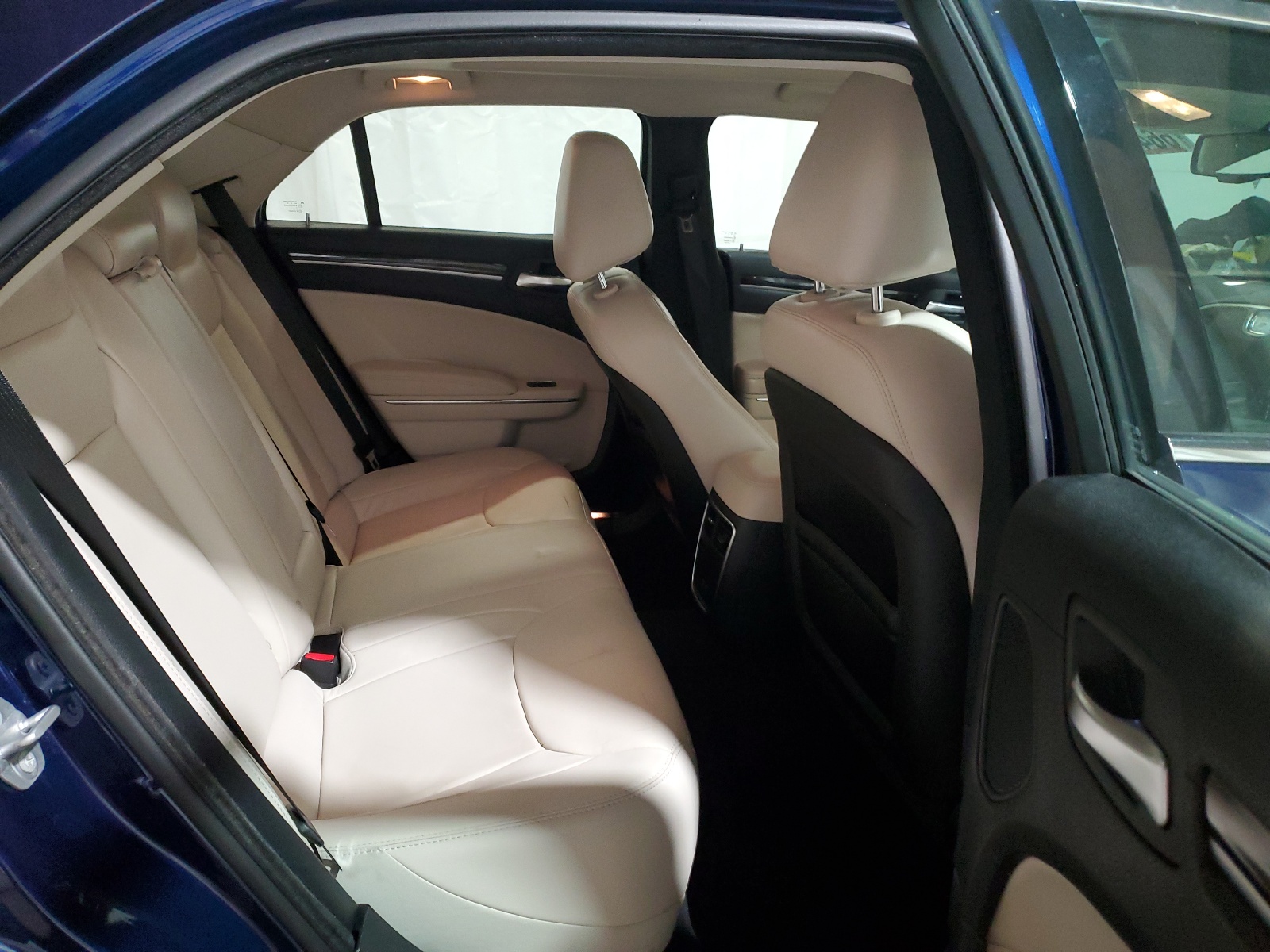 2C3CCAAG3GH273837 2016 Chrysler 300 Limited