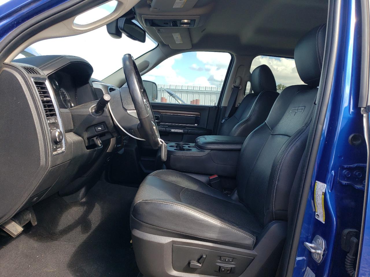 2017 Ram 2500 Laramie VIN: 3C6UR5NL9HG607181 Lot: 67796454